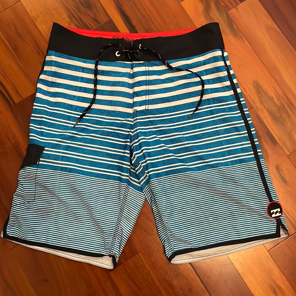 Billabong Board Shorts, Platinum Stretch, Blue and White, Size 33